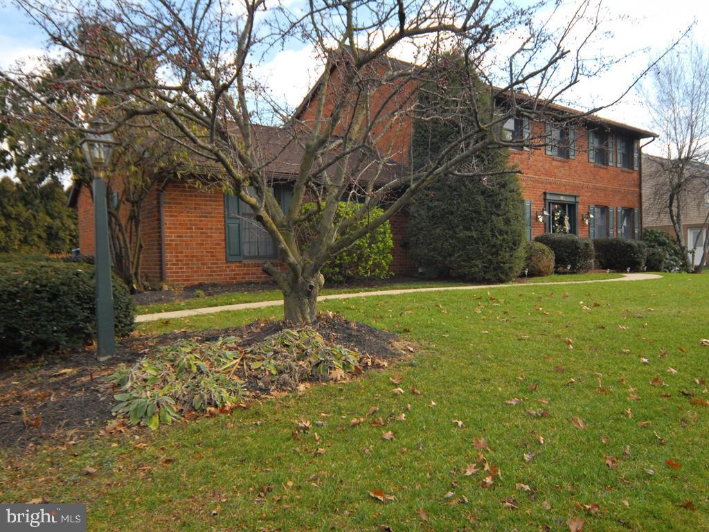 803 Scott Lane Lititz, PA 17543 - Photo 4 of 27