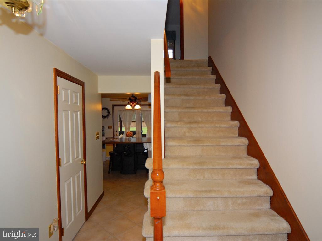 803 Scott Lane Lititz, PA 17543 - Photo 5 of 27