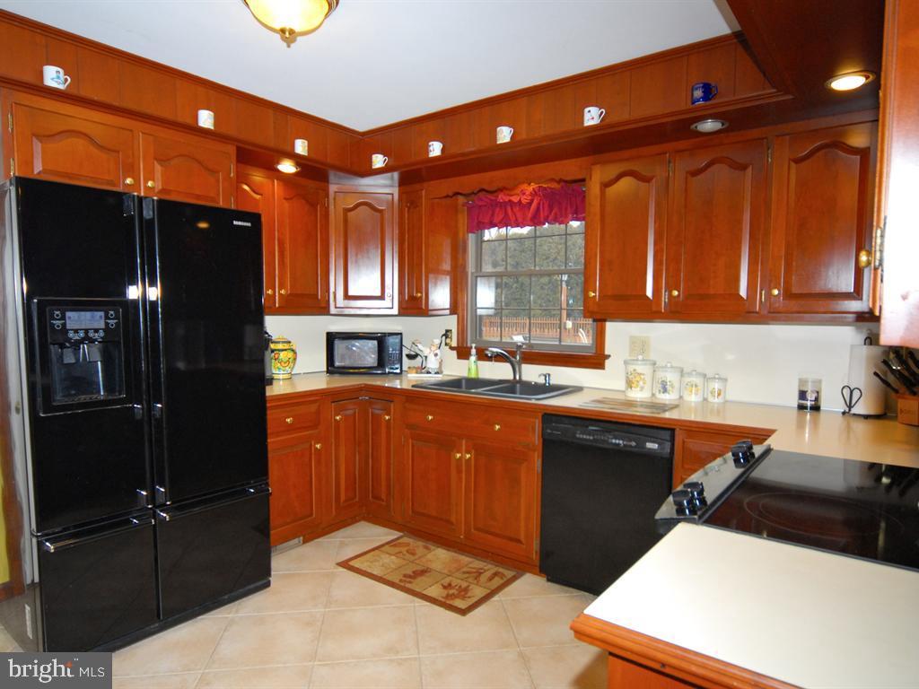 803 Scott Lane Lititz, PA 17543 - Photo 8 of 27