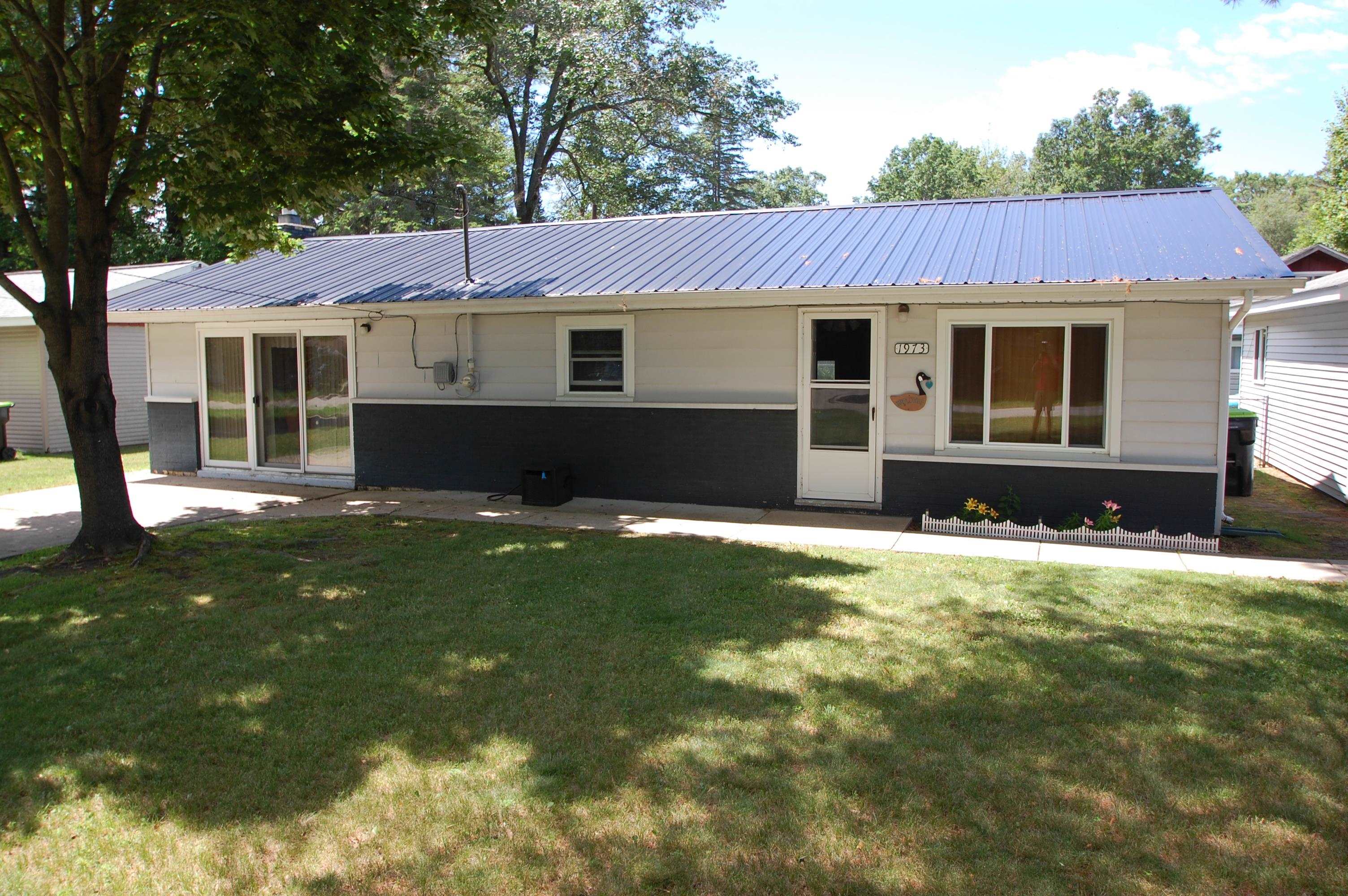 1973 Muskegon Road St. Helen, MI 48656 - Photo 1 of 22 1924066-a7ca289c-995b-4542-8571-4e02d92a5122.JPG