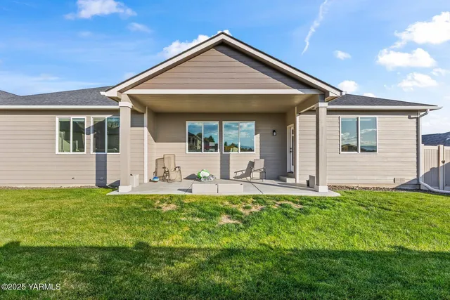 $580,000 | 304 Rainier Street, Yakima, WA 98908