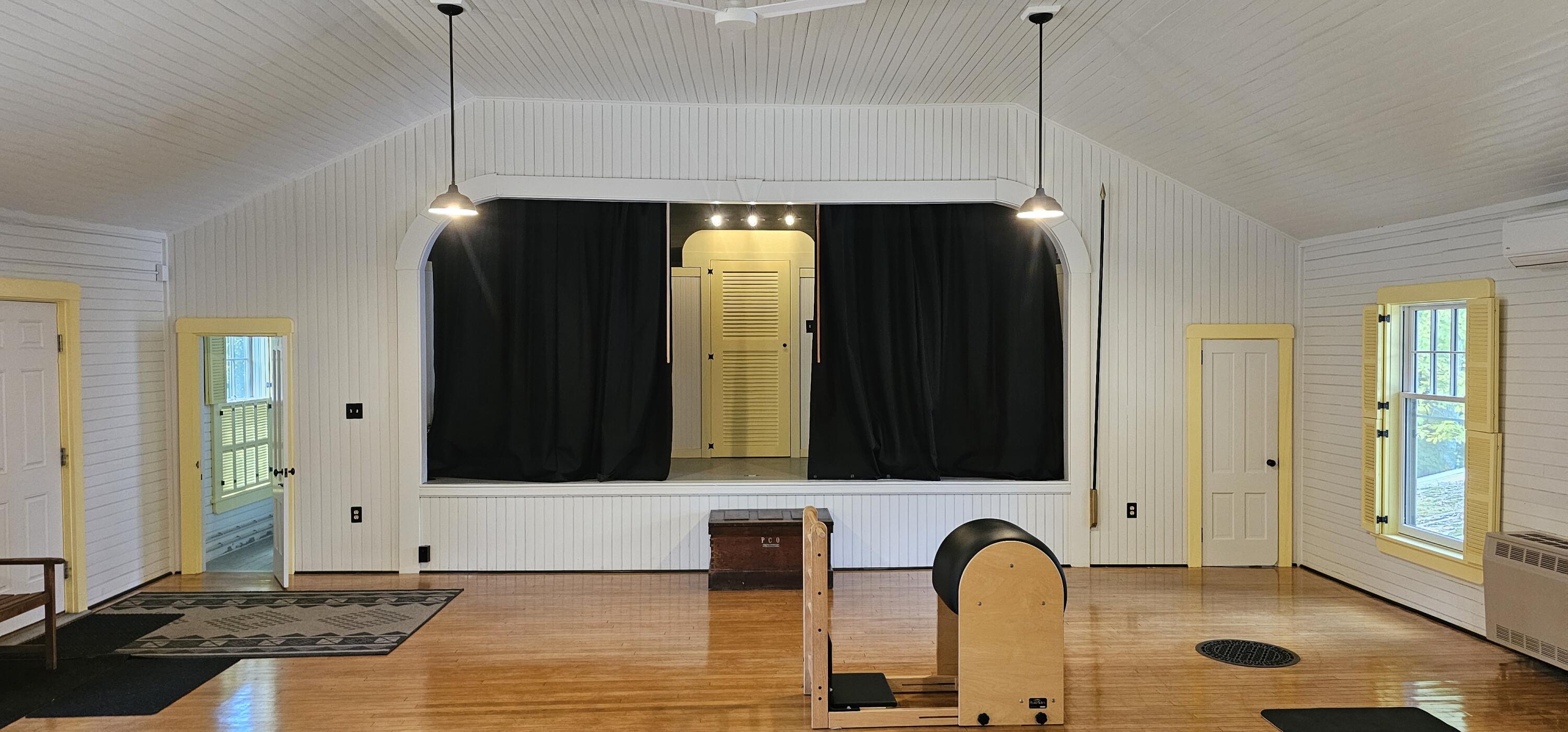 13 Back Meadow Road Nobleboro, ME 04555 - Photo 21 of 32 Upstairs stage