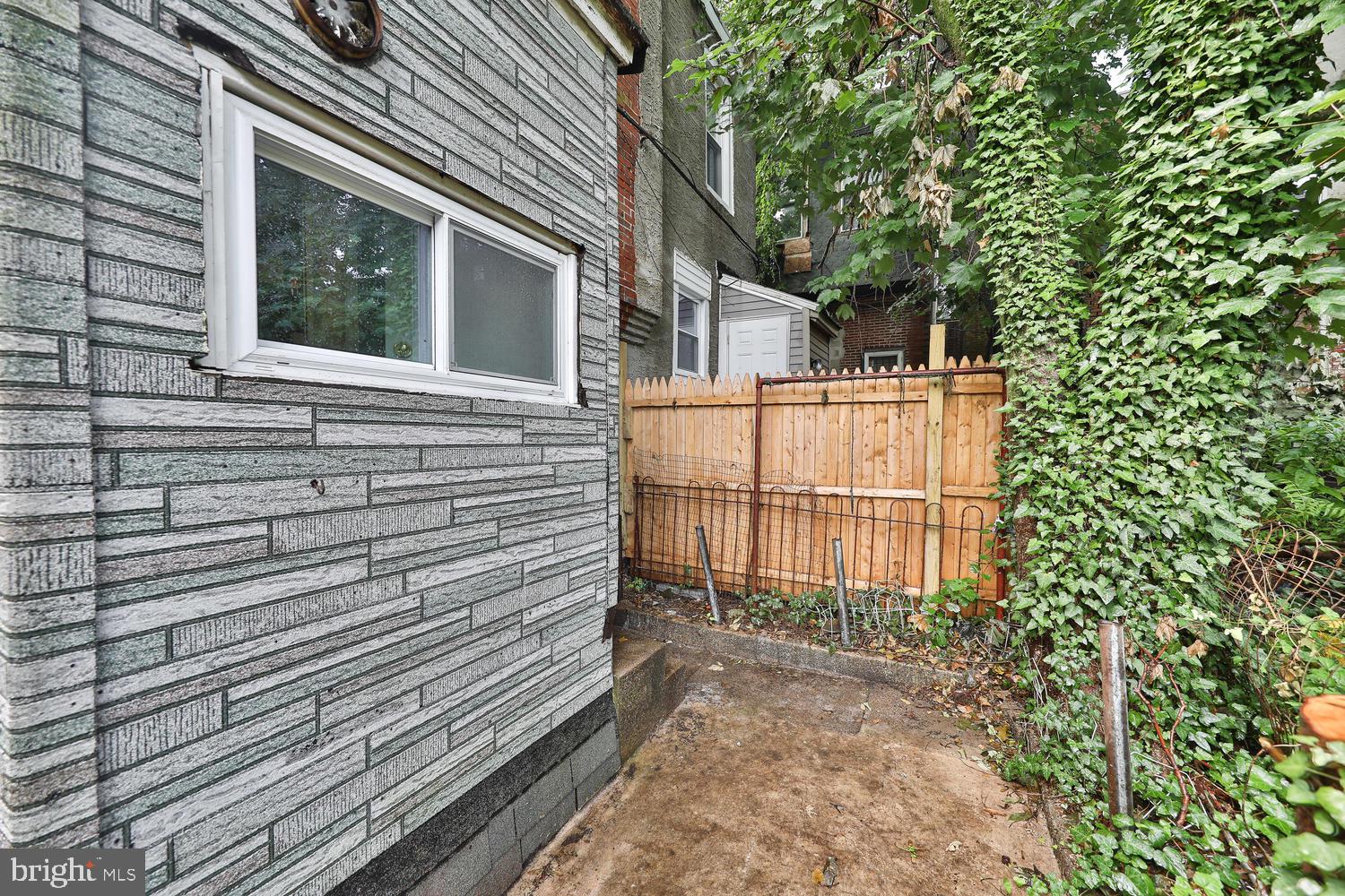 809 East Locust Avenue Philadelphia, PA 19138 - Photo 28 of 28