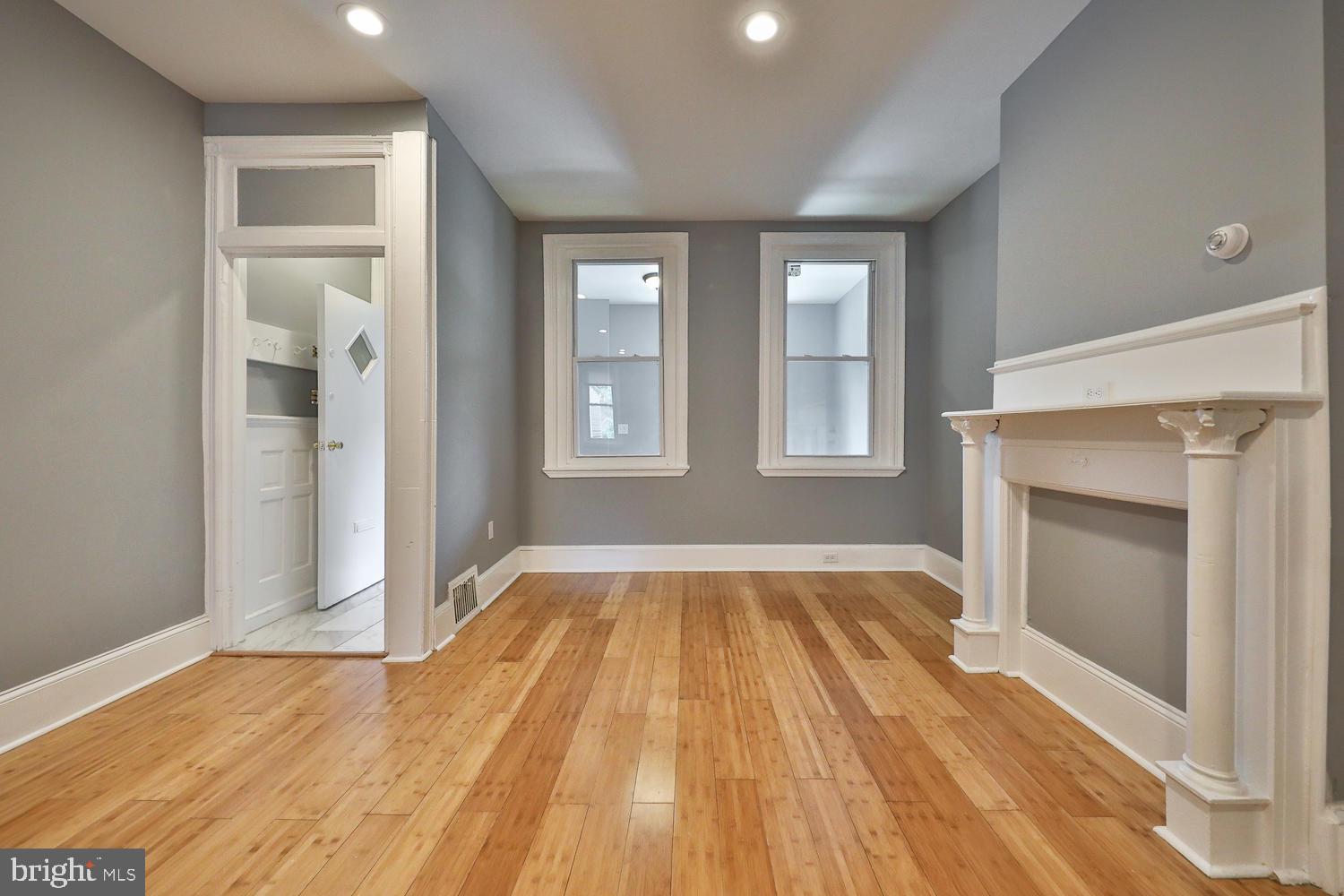 809 East Locust Avenue Philadelphia, PA 19138 - Photo 4 of 28
