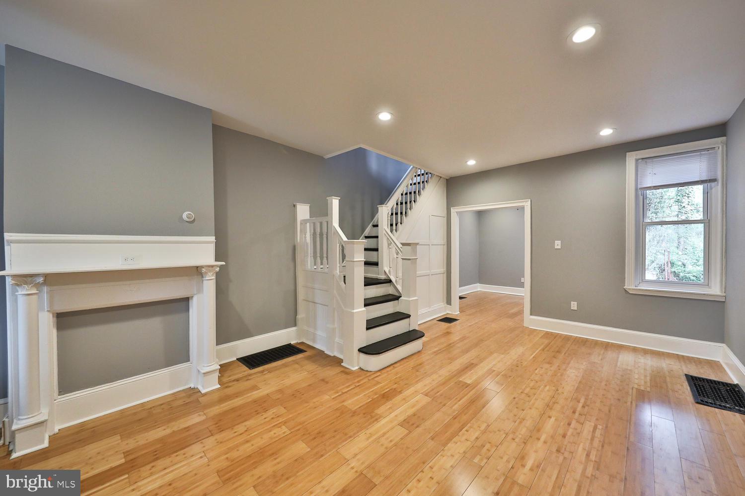 809 East Locust Avenue Philadelphia, PA 19138 - Photo 6 of 28
