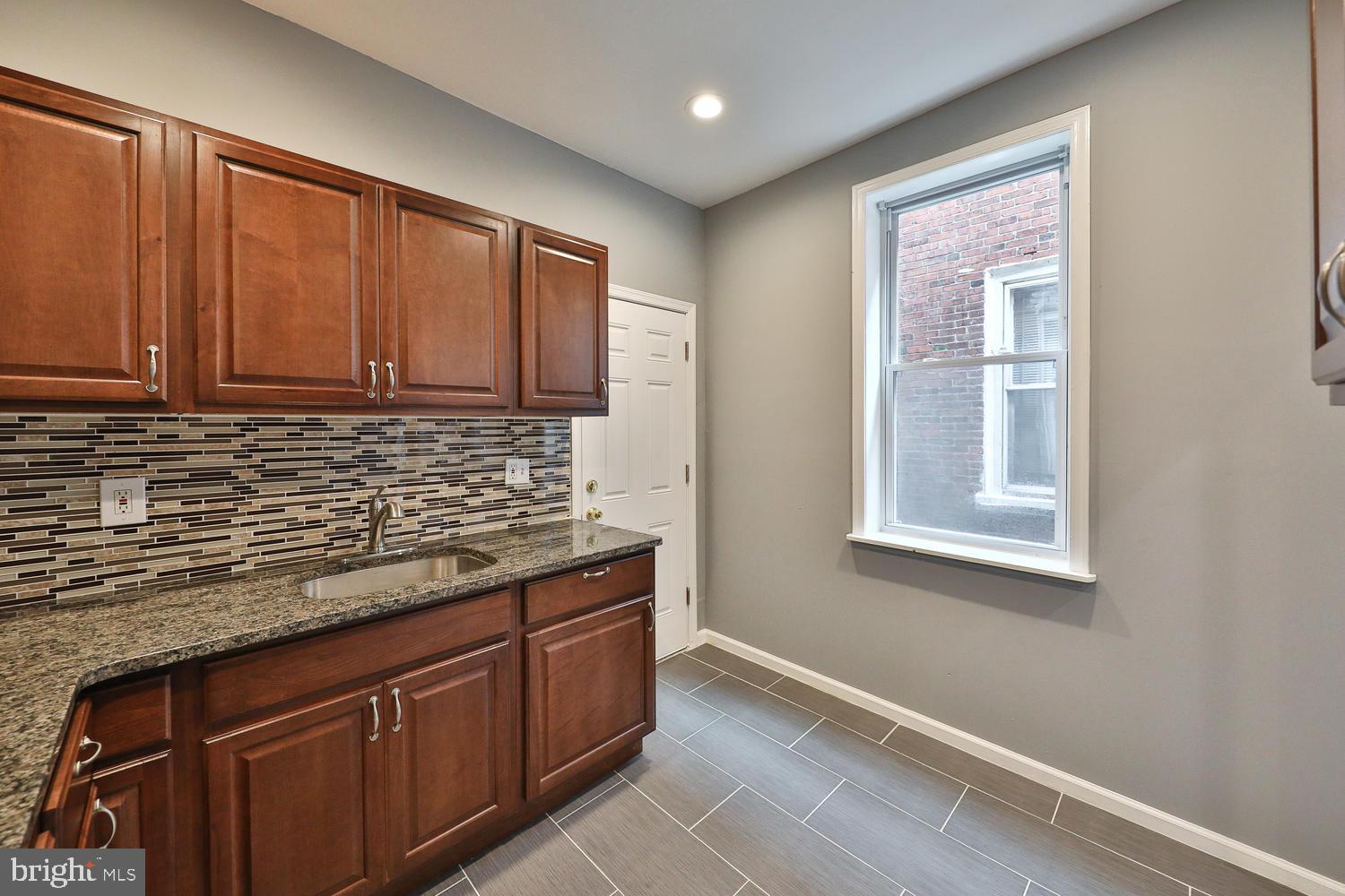 809 East Locust Avenue Philadelphia, PA 19138 - Photo 8 of 28