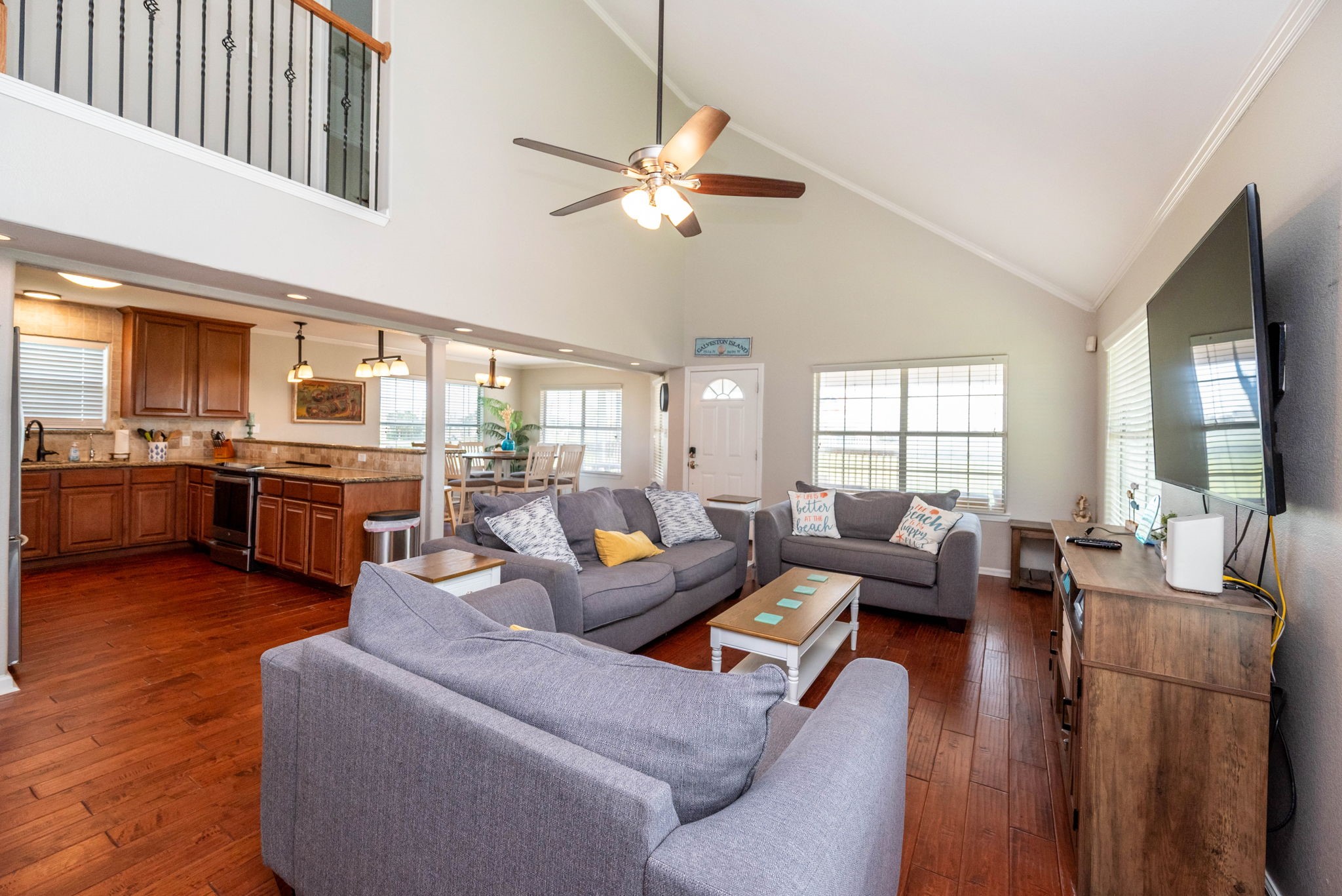 18115 Shaman Road Galveston, TX 77554 - Photo 5 of 40