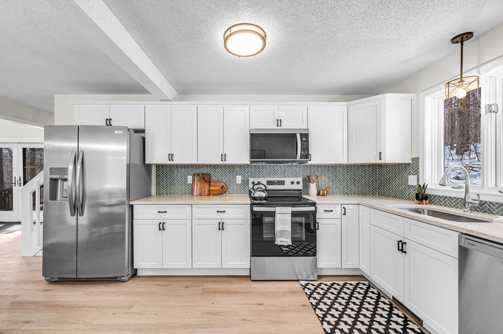 207 Monson Turnpike Road Ware, MA 01082 - Photo 14 of 30