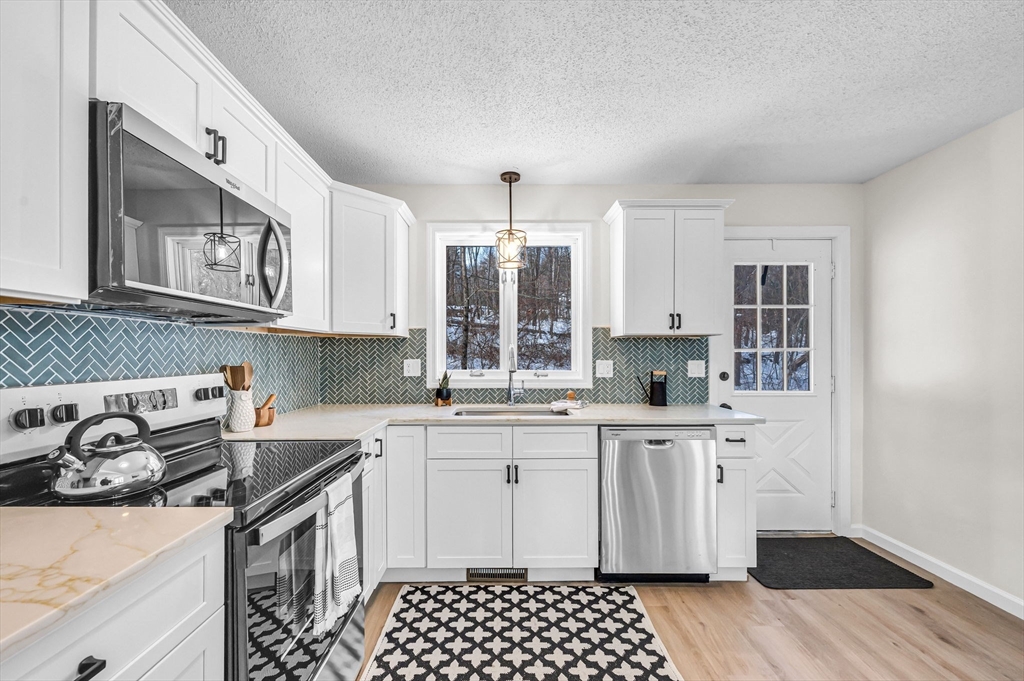 207 Monson Turnpike Road Ware, MA 01082 - Photo 15 of 30