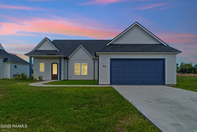 $347,500 | 125 Chase, Scott, LA 70583