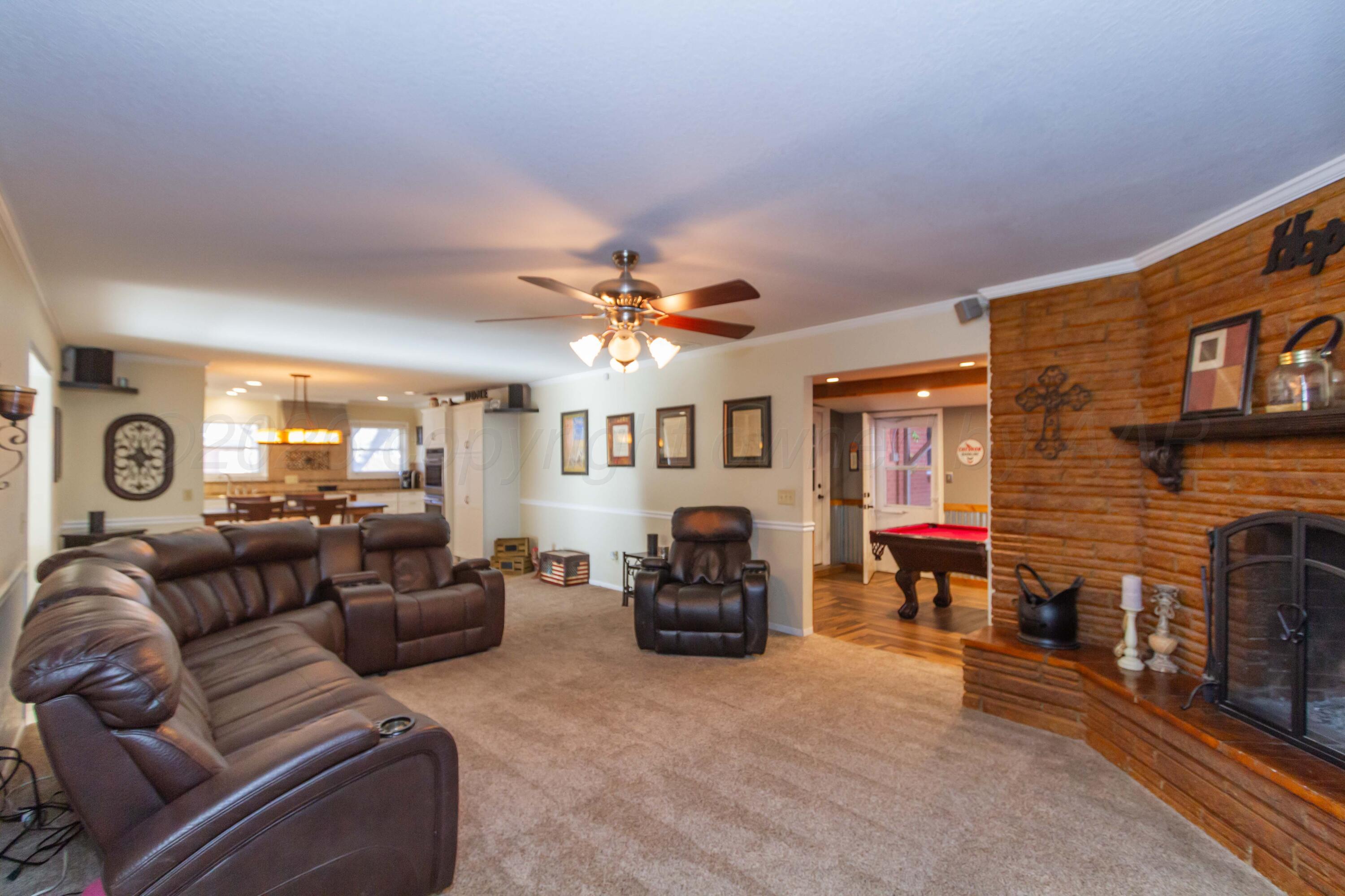 6114 Dreyfuss Road Amarillo, TX 79106 - Photo 14 of 50 LIVING ROOM