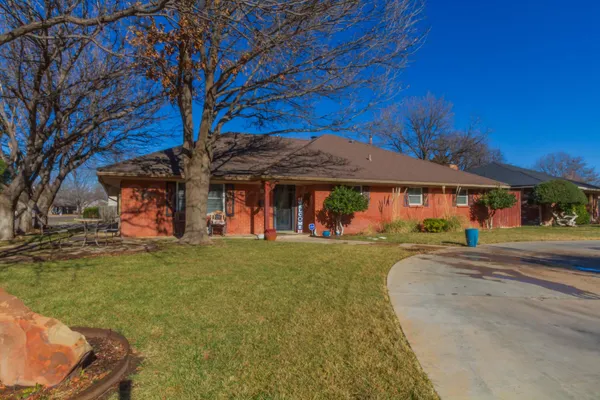 $385,000 | 6114 Dreyfuss Road, Amarillo, TX 79106