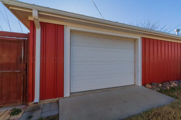 $385,000 | 6114 Dreyfuss Road, Amarillo, TX 79106
