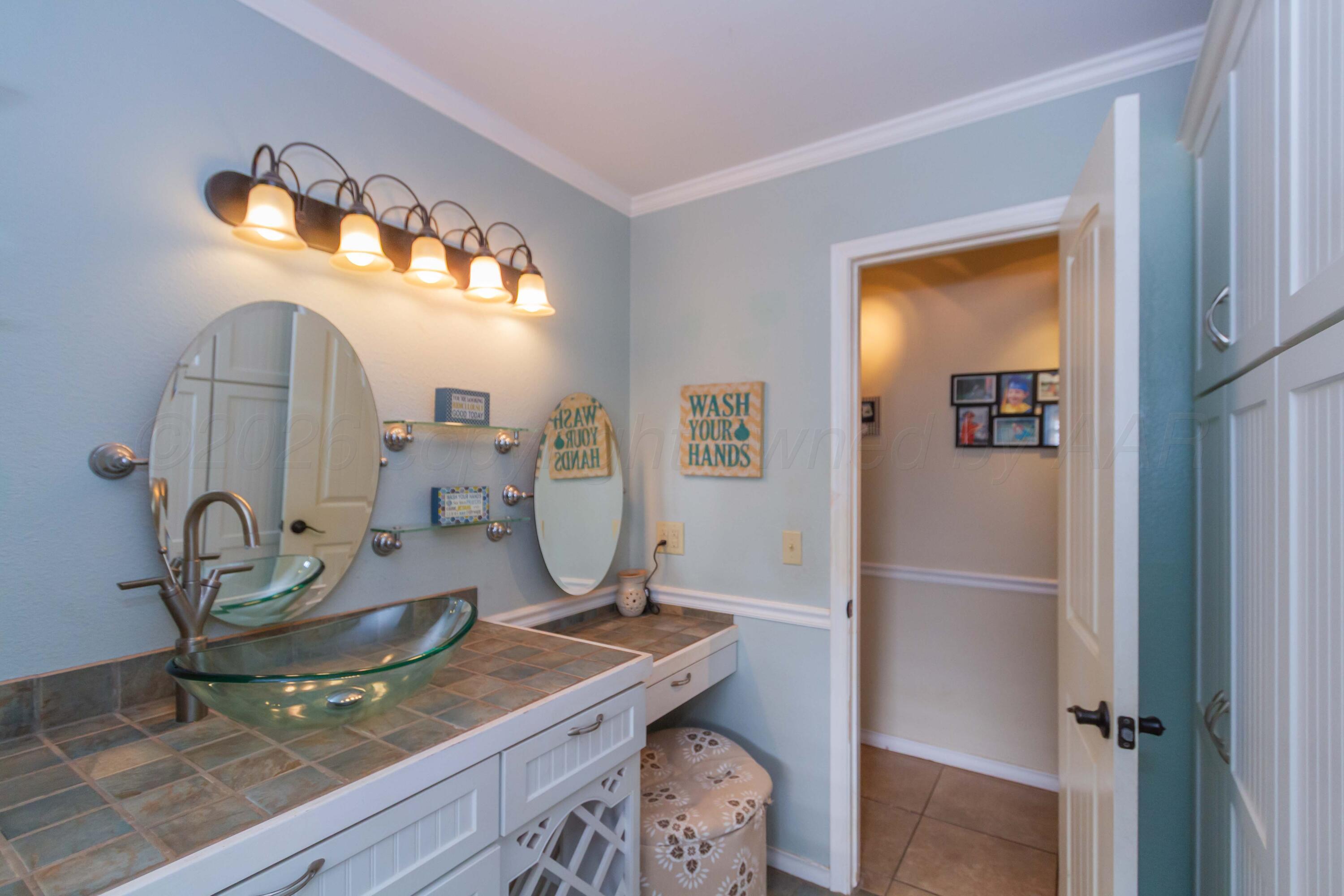 6114 Dreyfuss Road Amarillo, TX 79106 - Photo 34 of 50 BATHROOM 2
