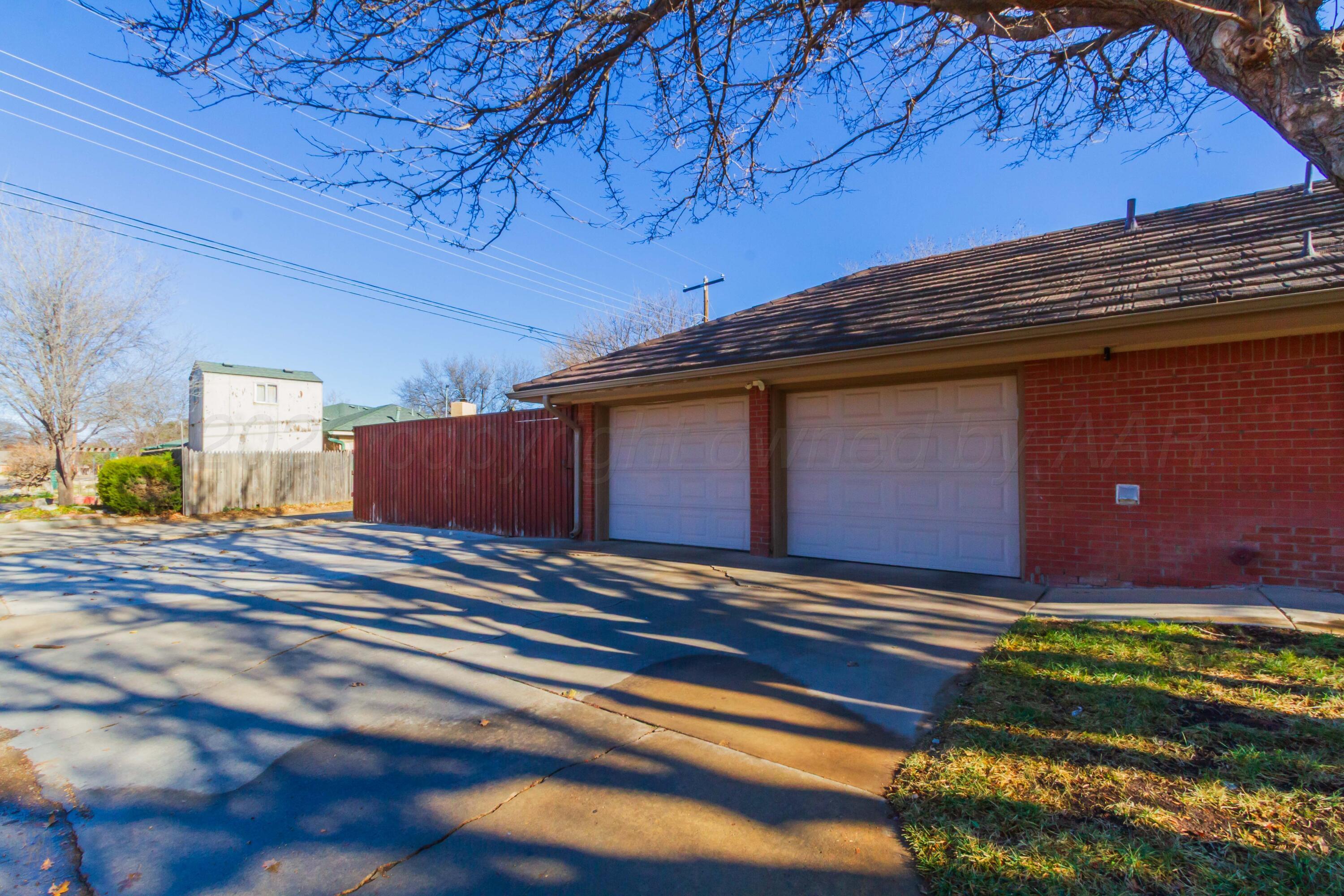 6114 Dreyfuss Road Amarillo, TX 79106 - Photo 46 of 50 GARAGE