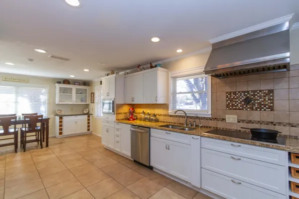 $385,000 | 6114 Dreyfuss Road, Amarillo, TX 79106