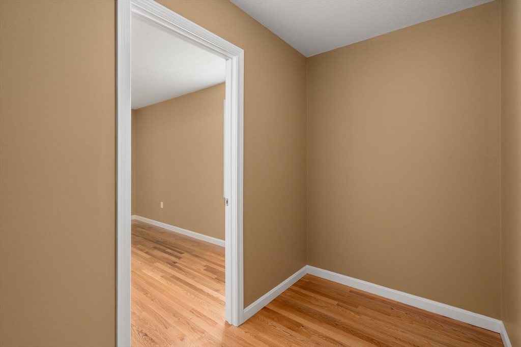 63 Hope Street Springfield, MA 01119 - Photo 16 of 36