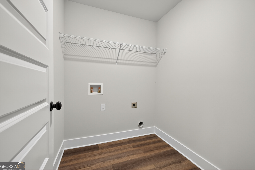 373 Liberty Hill Road, Unit 19 Hartwell, GA 30643 - Photo 27 of 31 a view of small space with empty racks