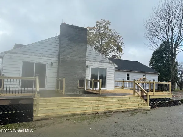 $1,500 | 154 Weatherwax Road, Unit 1, Poestenkill, NY 12140