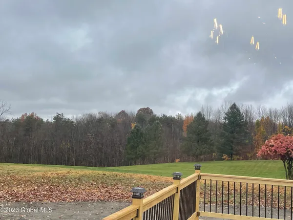 $1,500 | 154 Weatherwax Road, Unit 1, Poestenkill, NY 12140