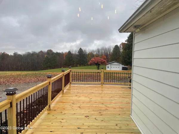 $1,500 | 154 Weatherwax Road, Unit 1, Poestenkill, NY 12140