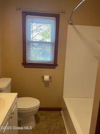 $1,500 | 154 Weatherwax Road, Unit 1, Poestenkill, NY 12140