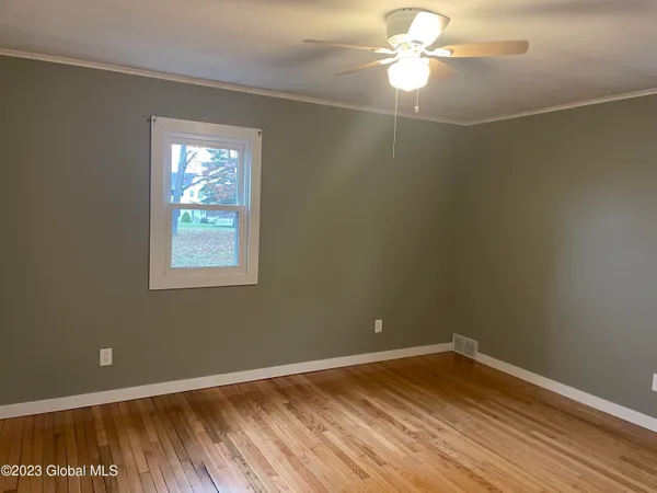 $1,500 | 154 Weatherwax Road, Unit 1, Poestenkill, NY 12140