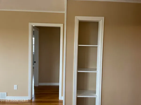 $1,500 | 154 Weatherwax Road, Unit 1, Poestenkill, NY 12140