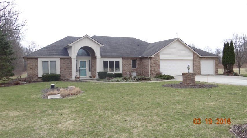 17036 Wappes Road Churubusco, IN 46723 - Photo 3 of 34 Gallery Image 3