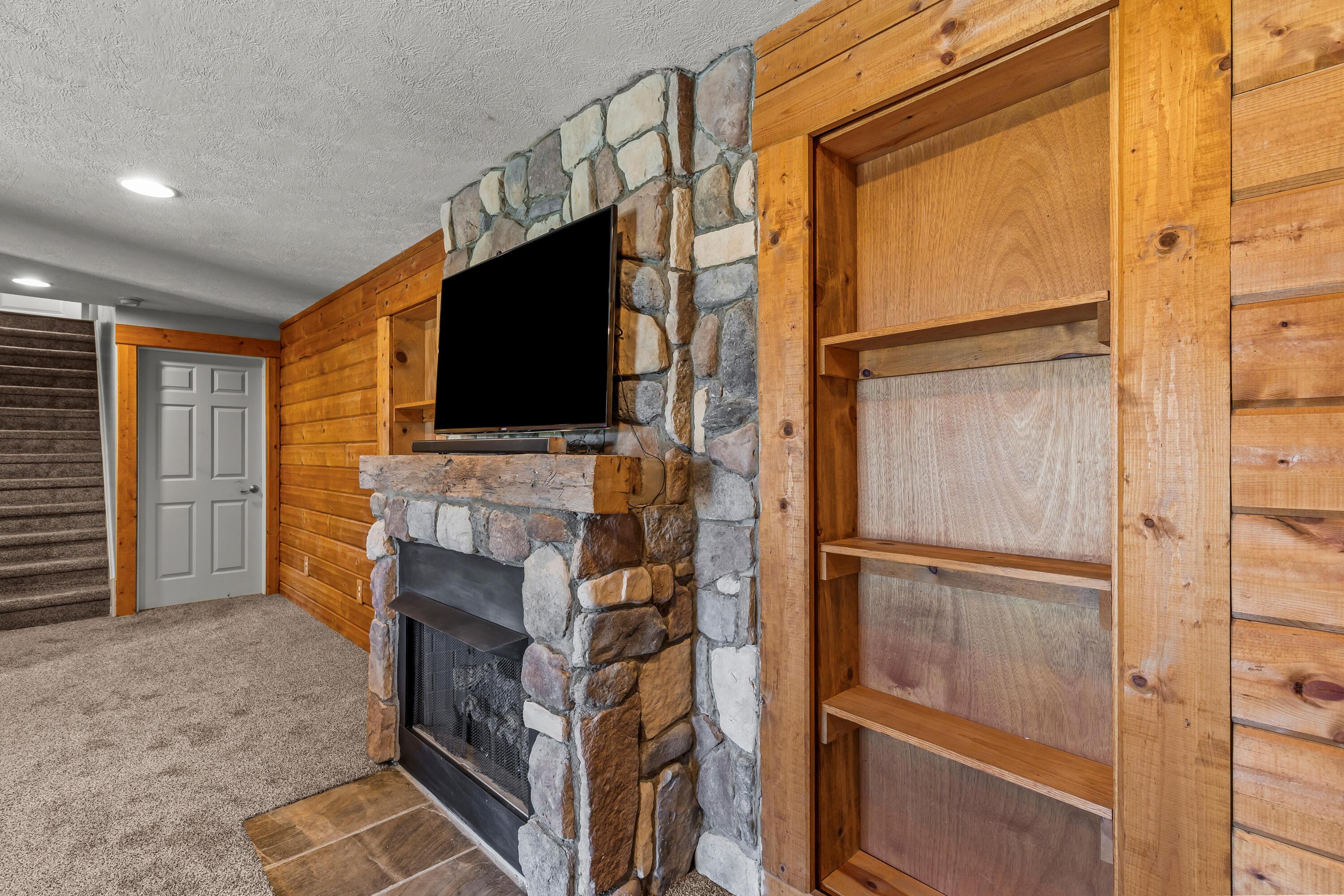 3582 Panhandle Road Delaware, OH 43015 - Photo 40 of 65 • Poured walls • Carpeted flooring • Ceiling light
