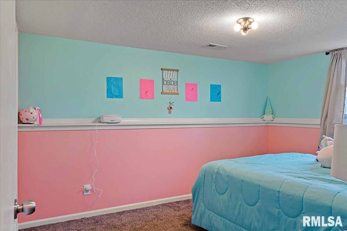 2401 Delaware Drive Springfield, IL 62702 - Photo 29 of 43