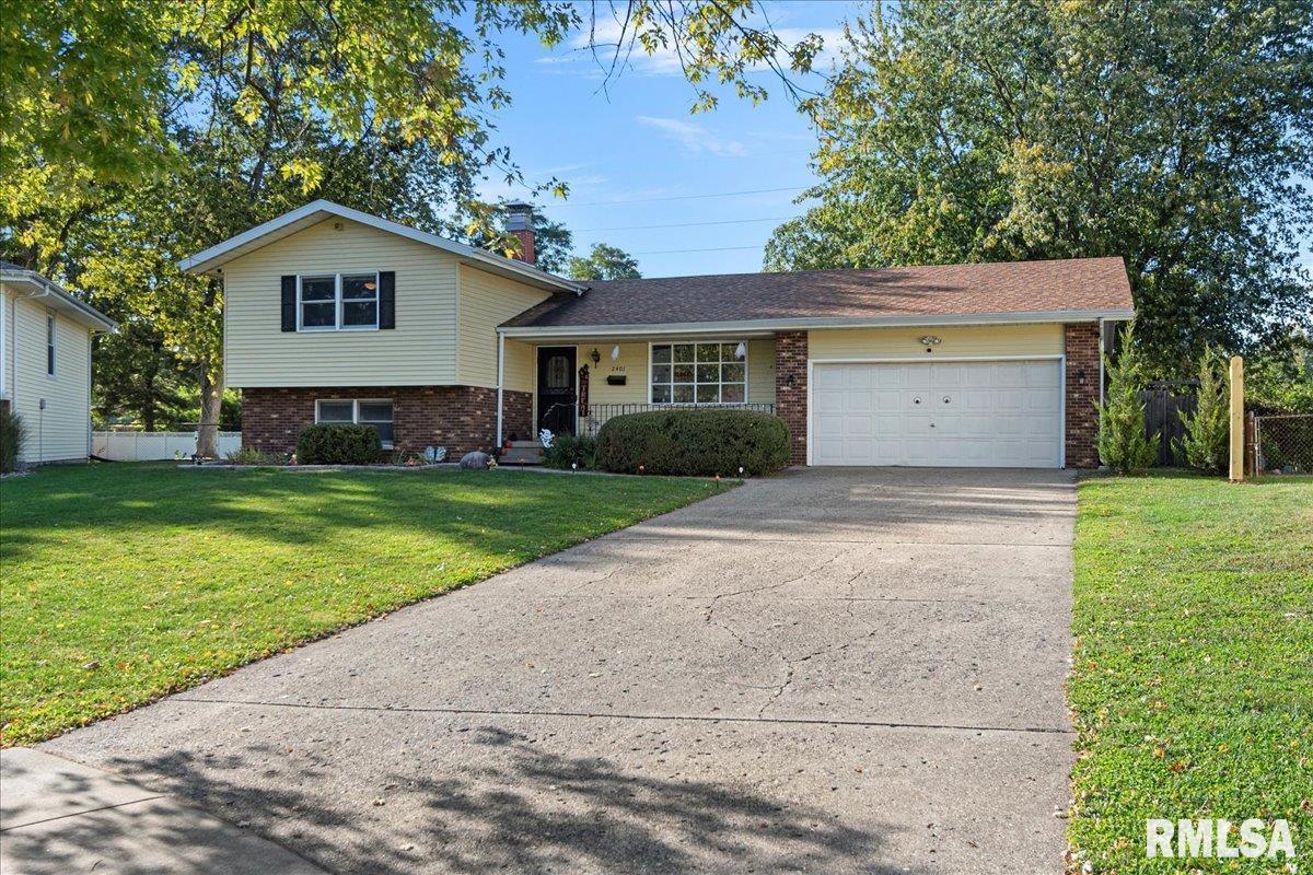 2401 Delaware Drive Springfield, IL 62702 - Photo 3 of 43
