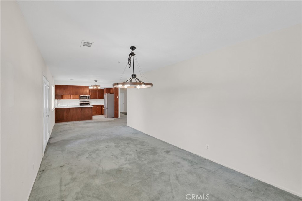 23333 Taos Road Apple Valley, CA 92307 - Photo 13 of 59