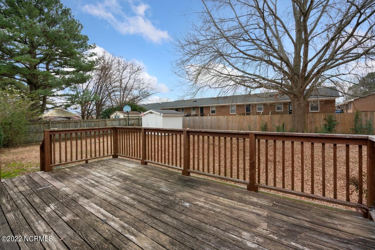 2202 Cameron Road Southwest Wilson, NC 27893 - Photo 21 of 24 Deck