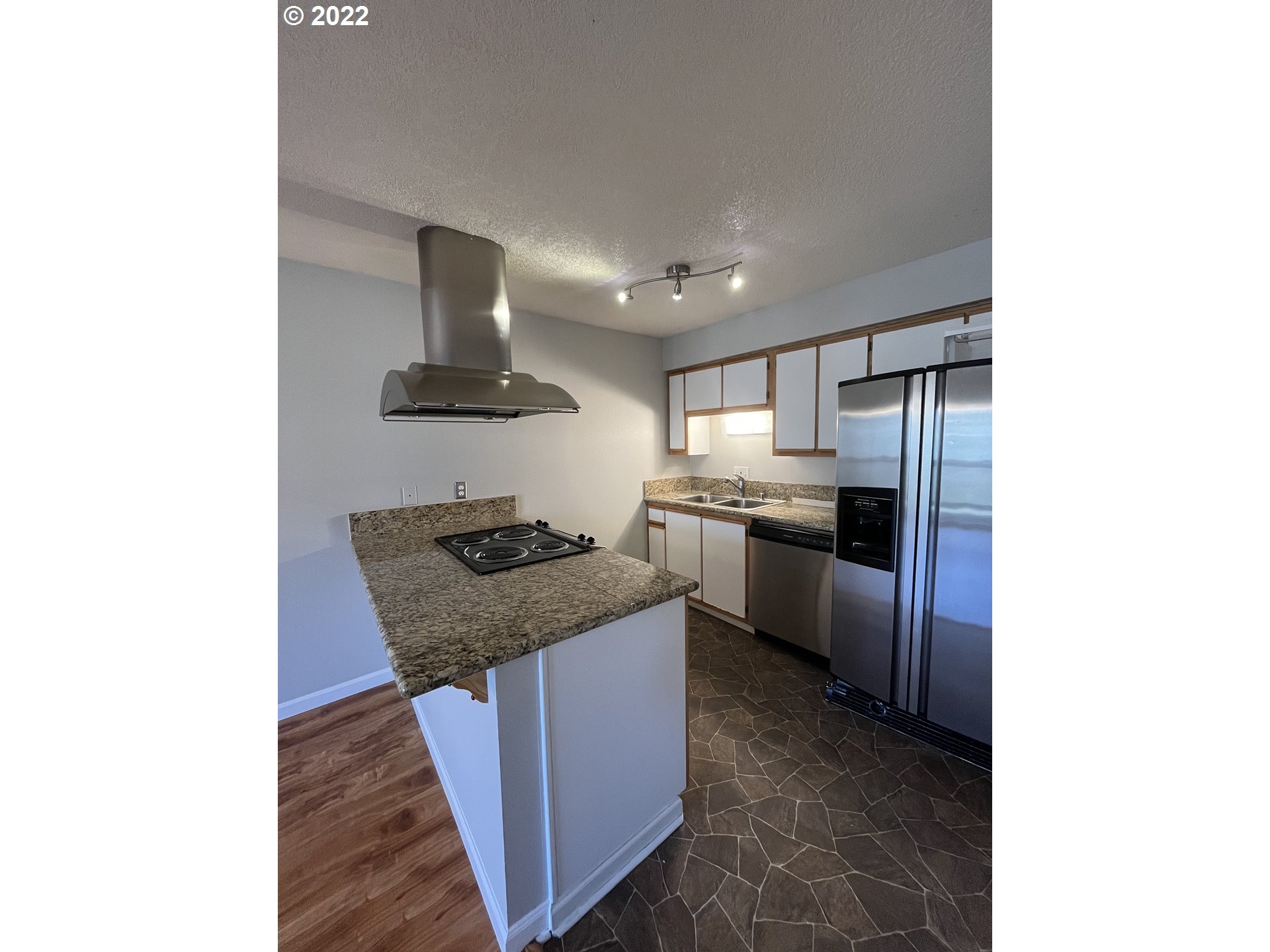 10640 Southwest Davies Road, Unit 26 Beaverton, OR 97008 - Photo 13 of 24 Gallery Image 13