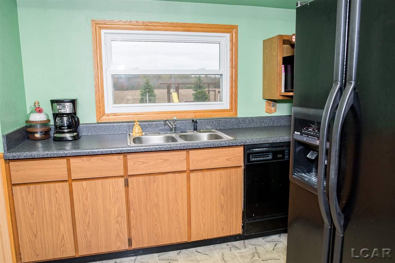 4244 Hunt Road Adrian, MI 49221 - Photo 15 of 39 31334391-14.JPG