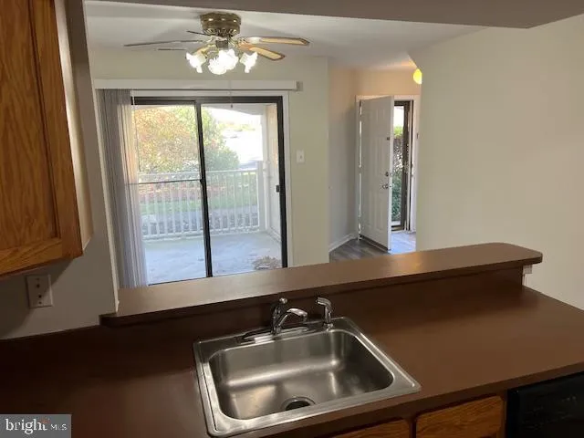 $2,000 | 402 Gregorys Way, Voorhees, NJ 08043