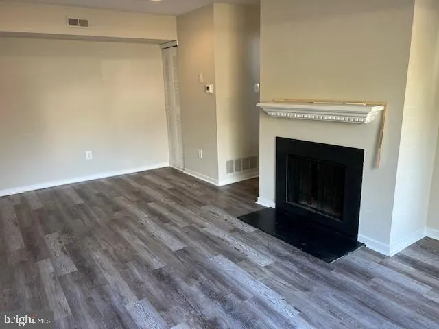 $2,000 | 402 Gregorys Way, Voorhees, NJ 08043