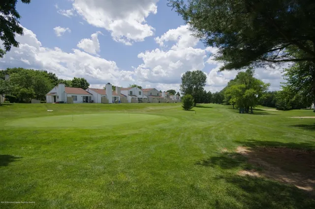 $2,595 | 33 Tulip Lane, Freehold, NJ 07728