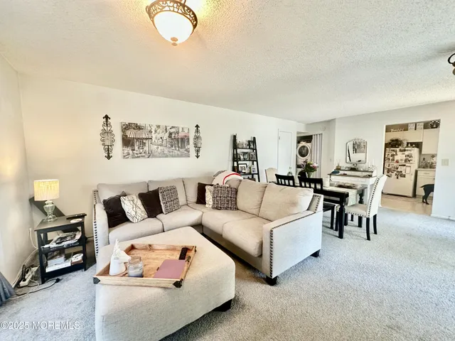 $2,595 | 33 Tulip Lane, Freehold, NJ 07728