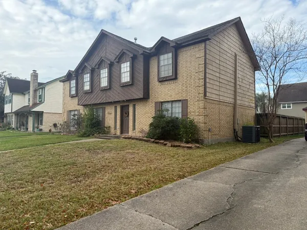 $183,000 | 5923 Gnarled Oaks Court, Humble, TX 77346