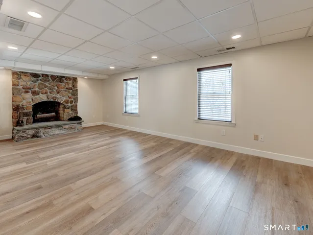 $399,900 | 18 Wesley Road, East Windsor, CT 06016