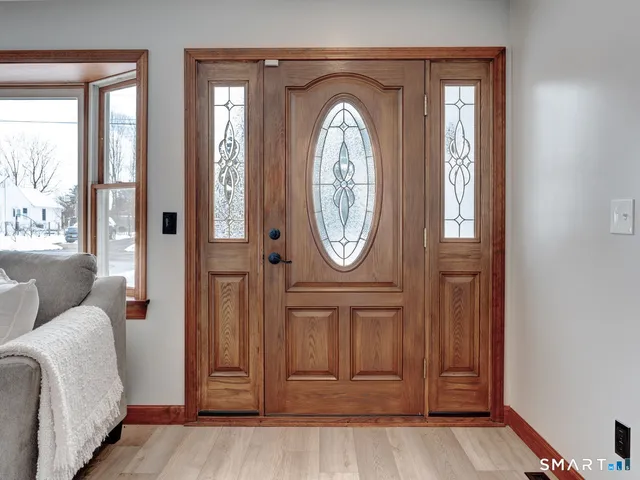 $399,900 | 18 Wesley Road, East Windsor, CT 06016