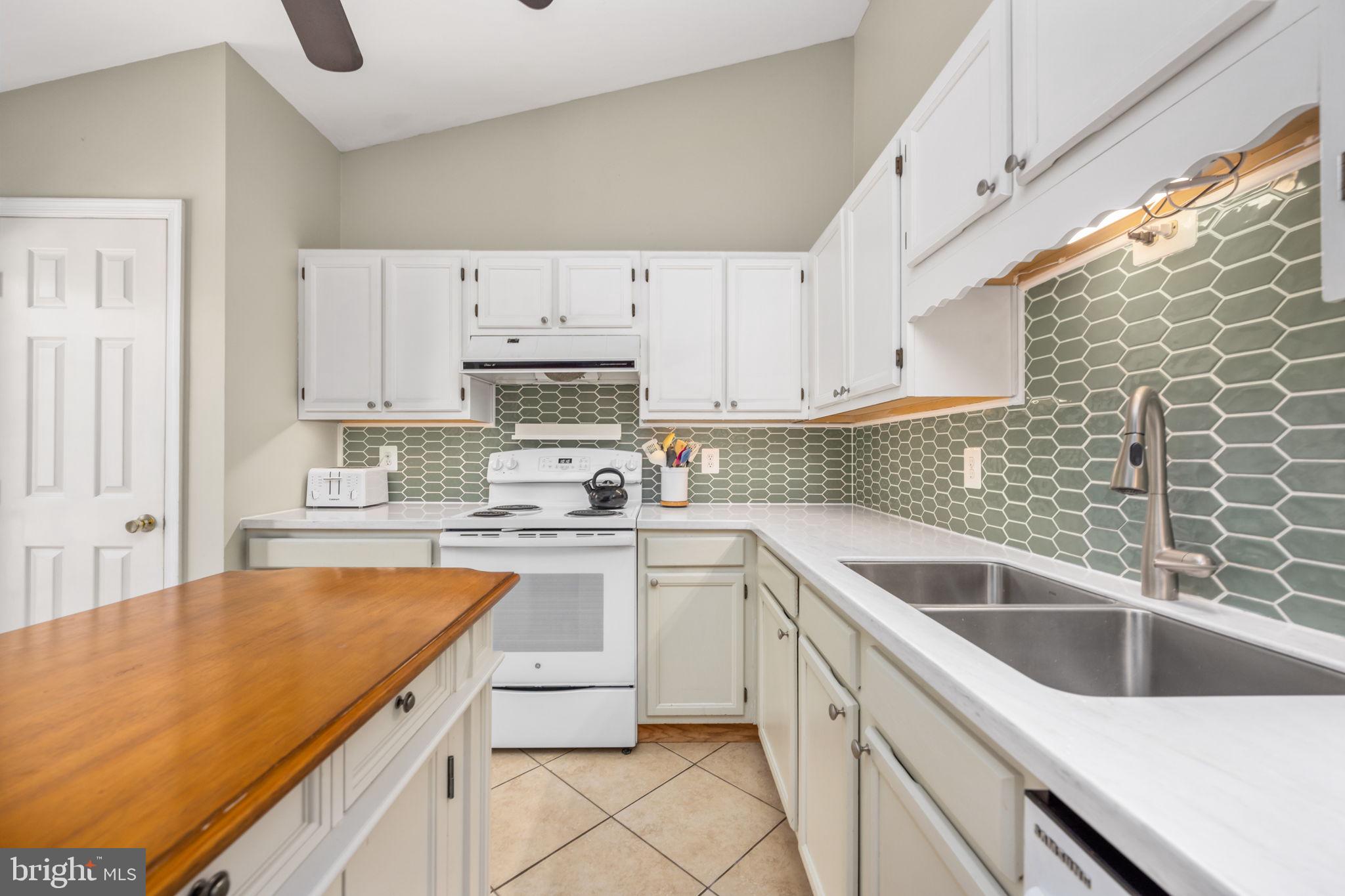8024 Leland Road Manassas, VA 20111 - Photo 14 of 59 Gallery Image 14