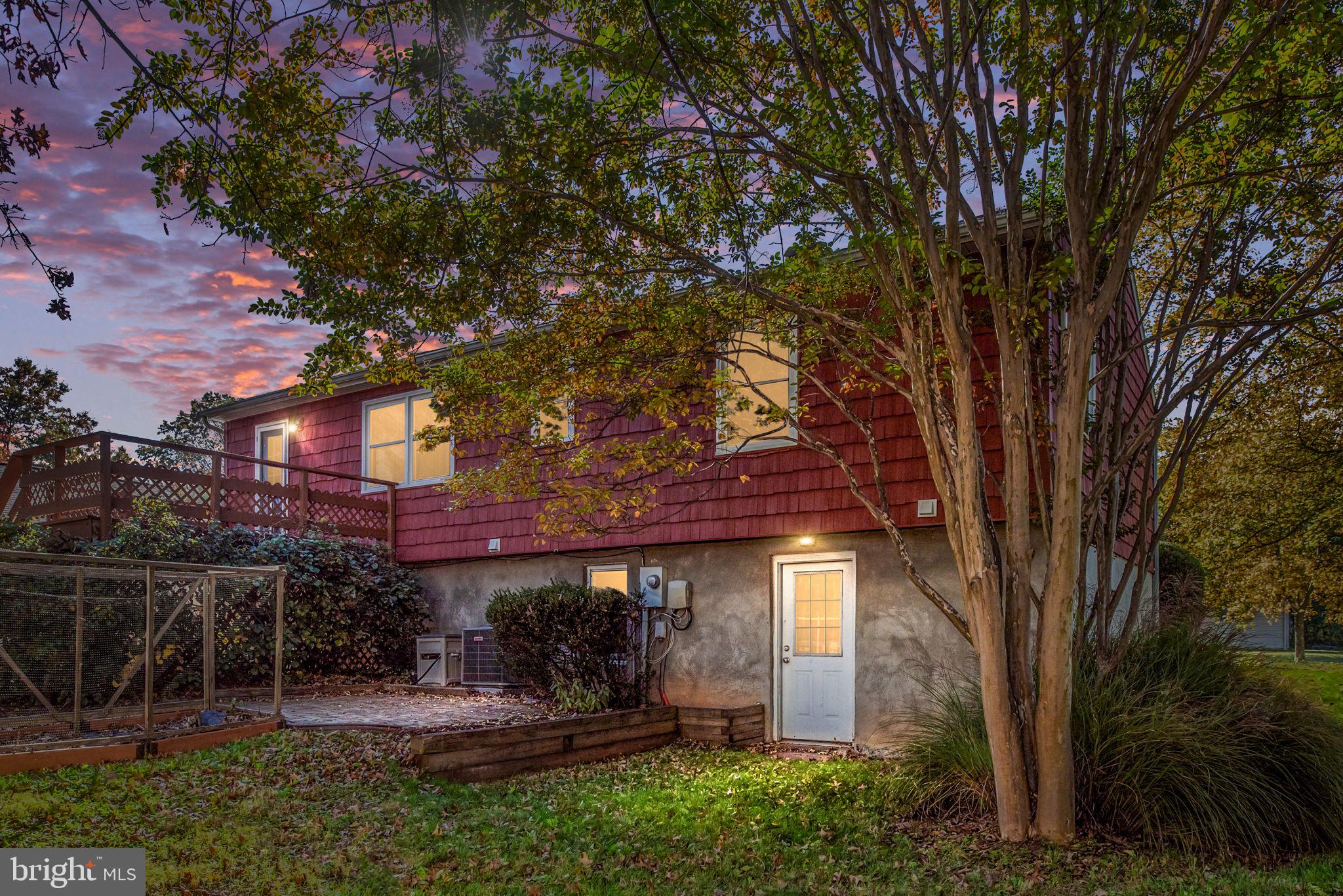 8024 Leland Road Manassas, VA 20111 - Photo 3 of 59 Gallery Image 3