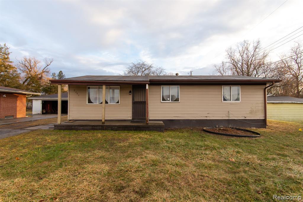 2303 Coldwater Road Flint, MI 48505 - Photo 1 of 20 Gallery Image 1