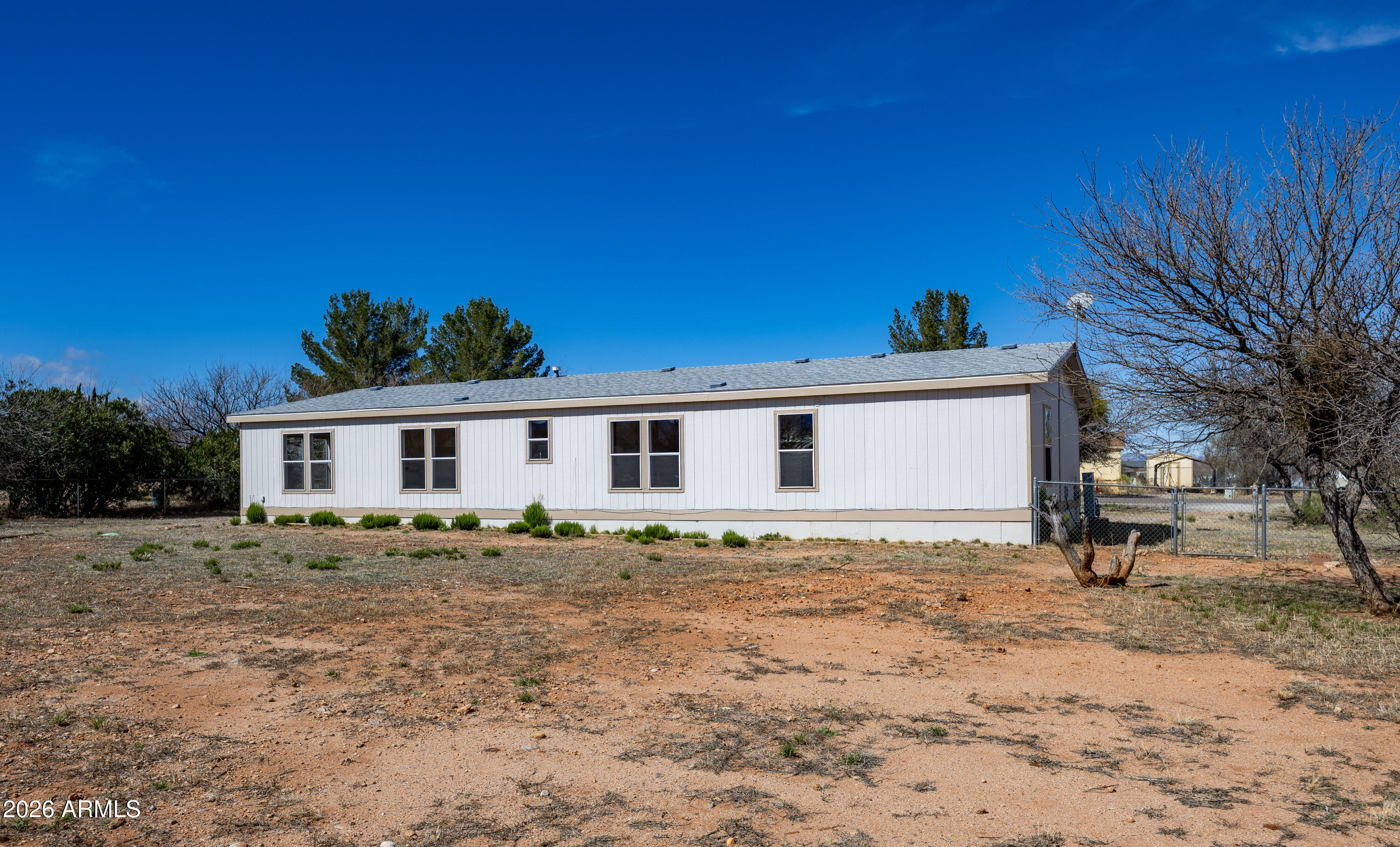 5144 Clearview Road Sierra Vista, AZ 85650 - Photo 5 of 32 a house view with a outdoor space