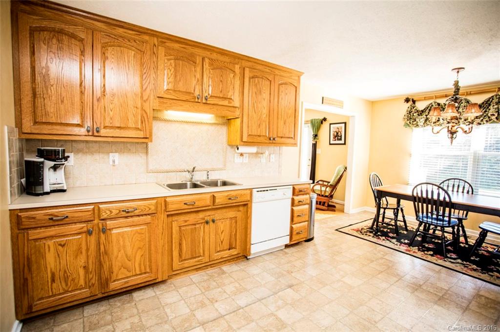 4040 Davis Road Maiden, NC 28650 - Photo 2 of 20 Gallery Image 2