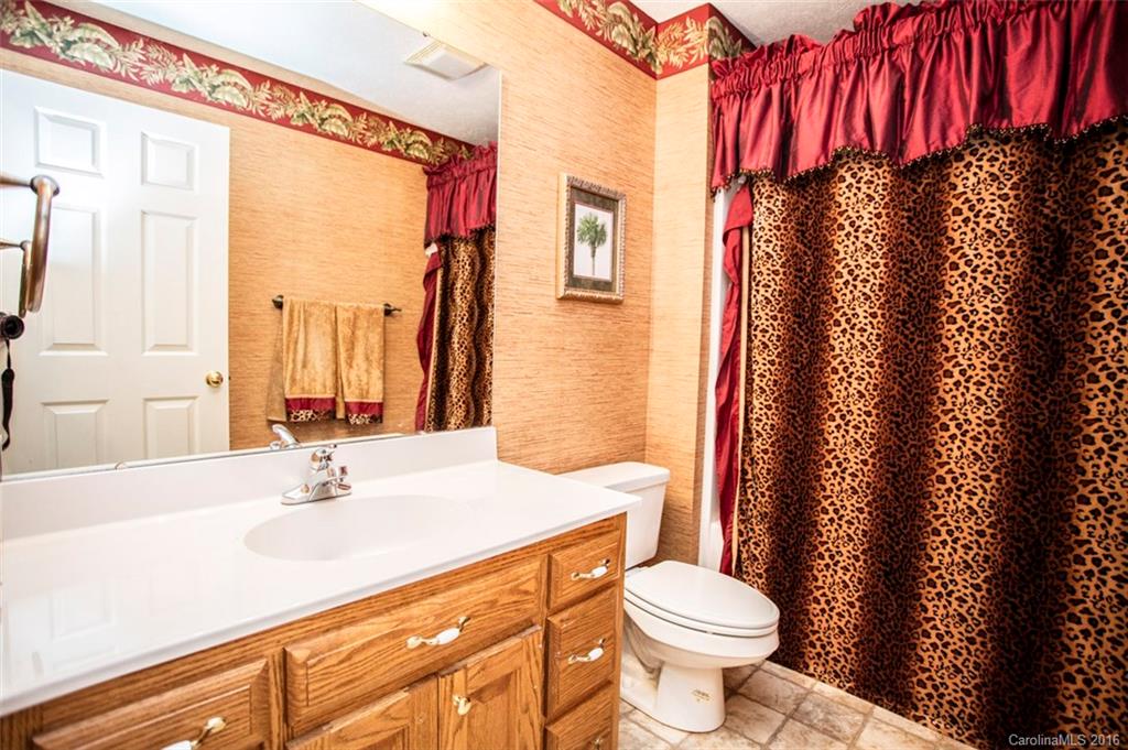 4040 Davis Road Maiden, NC 28650 - Photo 15 of 20 Gallery Image 15