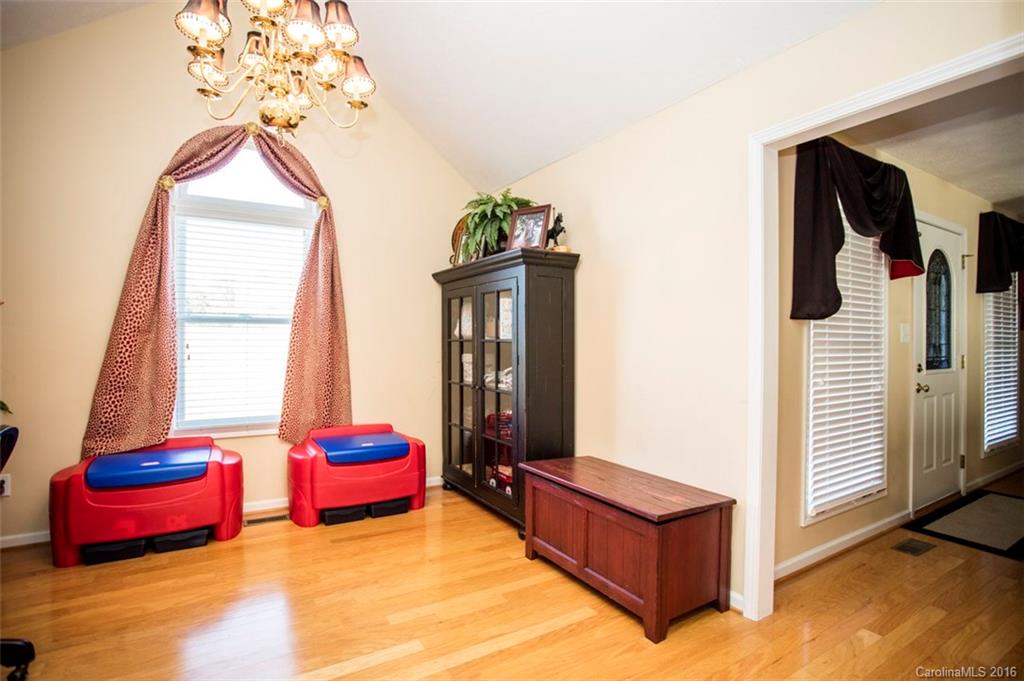 4040 Davis Road Maiden, NC 28650 - Photo 7 of 20 Gallery Image 7
